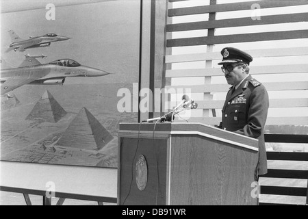 Während einer Zeremonie in Kairo West Air Base im Jahr 1982 erhielt Ägypten die erste Partie der f-16 Kämpfer. Stockfoto