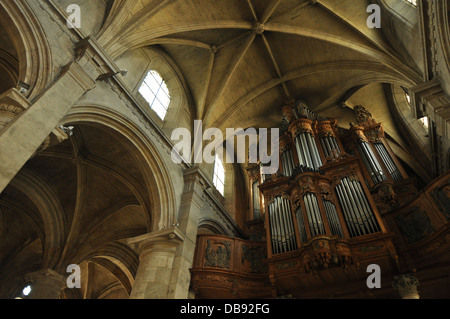 Le Havre, Kathedrale Notre-Dame du Havre, den ersten Stein des Gebäudes wurde im Jahre 1536 gelegt. Innenraum, Stockfoto