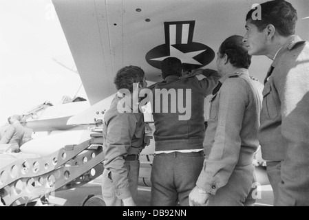 Während einer Zeremonie in Kairo West Air Base im Jahr 1982 erhielt Ägypten die erste Partie der f-16 Kämpfer. Stockfoto