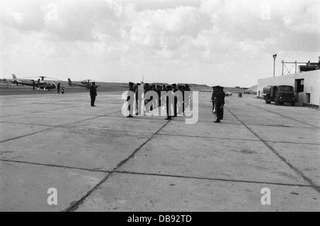 Während einer Zeremonie in Kairo West Air Base im Jahr 1982 erhielt Ägypten die erste Partie der f-16 Kämpfer. Stockfoto