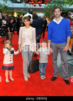 Rachel Stevens und Ehemann Alex Bourne mit Gästen Kung Fu Panda 2 Premiere statt an Westfield London, England - 05.06.11 Stockfoto