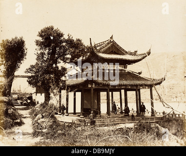 Pavillon am Wasser, S. China M.83.302.49 Stockfoto