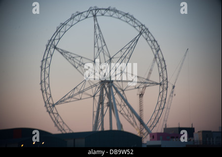 Blick auf den Sonnenuntergang von der Melbourne Riesenrad The Star Melbourne Australien Riesenrad im Bau ohne die Hülsen Stockfoto