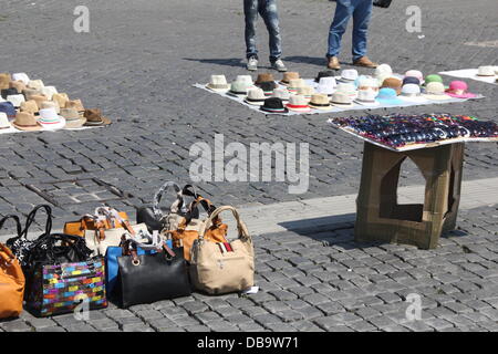 Rom, Italien. 26. Juli 2013.  Der Civil Protection Authority eine Hitzewelle Alarmstufe Rot "Level 3" Gesundheitswarnung ausgeben für Rom Credit: Gari Wyn Williams / Alamy Live News Stockfoto