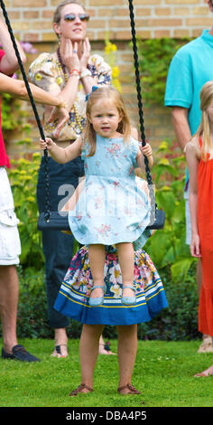 Grasten Palast, Dänemark. 26. Juli 2013. Prinzessin Josephine von Dänemark während einer Potosession im Grasten Palace in Dänemark, 26. Juli 2013. Foto: Patrick van Katwijk Credit: Dpa picture-Alliance/Alamy Live News Stockfoto