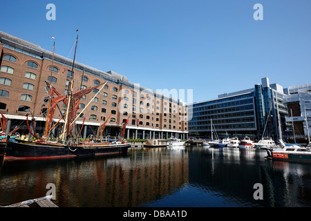 St. Katharine Docks London England Großbritannien Stockfoto