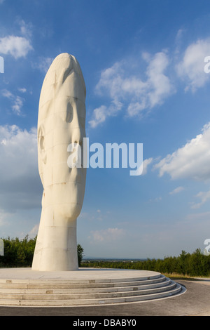 Traum, eine 20m hohe Skulptur in Bold Waldpark, Sutton Manor Zeche, St Helens, Merseyside, England. Stockfoto