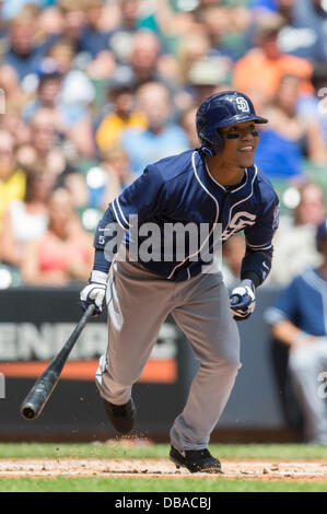 Milwaukee, Wisconsin, USA. 25. Juli 2013. 25. Juli 2013: San Diego Padres Center Fielder Alexi Amarista #5 während der Major League Baseball Spiel zwischen den Milwaukee Brewers und den San Diego Padres im Miller Park in Milwaukee, Wisconsin. San Diego schlagen Milwaukee 10-8. John Fisher/CSM. Bildnachweis: Csm/Alamy Live-Nachrichten Stockfoto