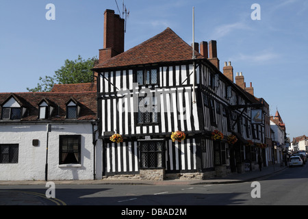 The Falcon Inn on Chapel Street in Stratford upon Avon England Großbritannien, Architektur historisches Fachwerkgebäude, englisches öffentliches Gebäude, denkmalgeschütztes Gebäude Stockfoto