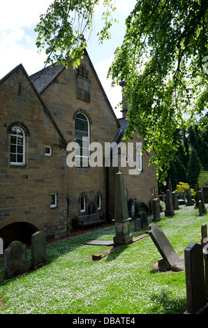 Pfarrkirche St. Cuthbert in Colinton Dorf, Edinburgh, Schottland. Stockfoto