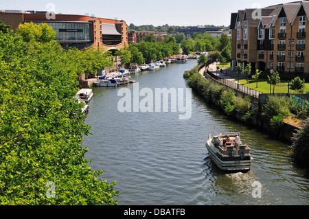 Maidstone, Kent, England, UK. Fluss Medway im Zentrum Stadt. Stockfoto