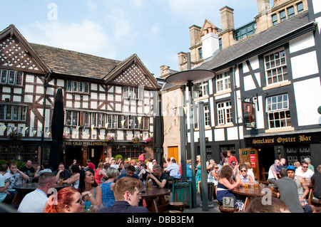 Der alte Wellington Pub, Manchester, UK Stockfoto