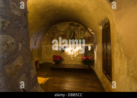 Krippen-Szene-Höhle. Greccio St. Franziskus von Assisi Heiligtum, Rieti, Latium, Italien Stockfoto