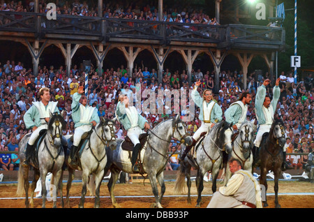 Kaltenberg Turnier, Bayern, Deutschland, weltweit größte Mittelalterfest. weltberühmten "Cascadeurs Associés Stockfoto