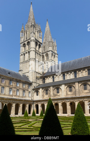 Caen, Frankreich Normandie Abbaye-Aux-Hommes, Kreuzgang Stockfoto