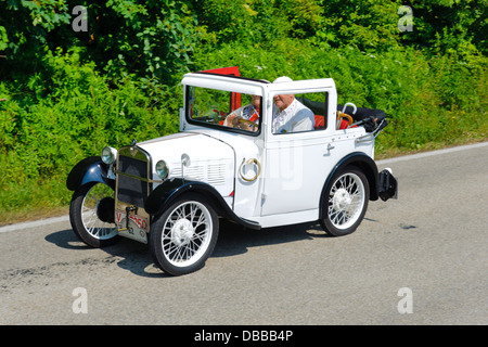 Oldtimer-Rallye für mindestens 80 Jahre alten Oldtimer mit BMW Dixi Cabrio, gebaut im Jahre 1929 Stockfoto