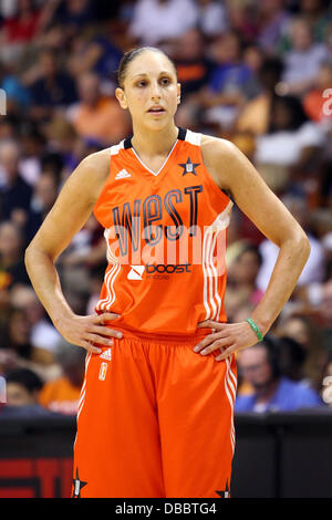 Uncasville, Connecticut, USA. 27. Juli 2013. Western Conference bewachen Diana Taurasi (3) von den Phoenix Mercury während des 2013 WNBA All-Star-Spiels im Mohegan Sun Arena. Der Western Conference besiegte im Osten 102 / 98. Anthony Nesmith/CSM/Alamy Live-Nachrichten Stockfoto