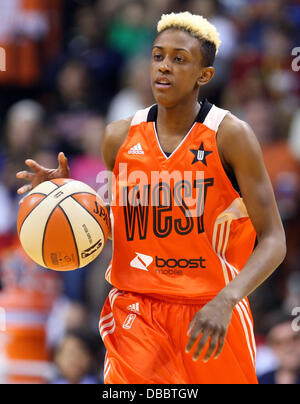 Uncasville, Connecticut, USA. 27. Juli 2013. Western Conference bewachen Danielle Robinson (13) von den San Antonio Silver Stars in Aktion während des 2013 WNBA All-Star-Spiels im Mohegan Sun Arena. Der Western Conference besiegte im Osten 102 / 98. Anthony Nesmith/CSM/Alamy Live-Nachrichten Stockfoto