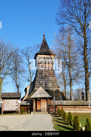 Alte gotische Holzkirche des Heiligen Erzengels Michael in Debno, Polen. UNESCO-Welterbe Stockfoto