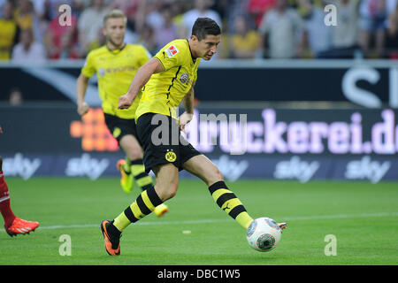 Fussball Supercup Borussia Dortmund - Bayern Muenchen am 27.07.2013 Im Signal Iduna Park in Dortmund Robert Lewandowski (Dortmund) Foto: Revierfoto Stockfoto