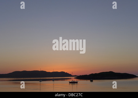 Sonnenuntergang über Locn Na Lathaich auf der Isle of Mull, Schottland Stockfoto