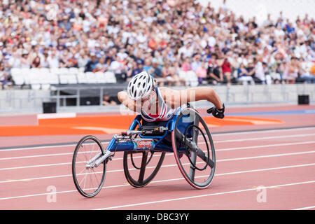 London, UK. 28. Juli 2013. Doppelte Paralympic-Sieger Hannah Cockroft 100m Damen T34 Finale gewinnt, gewinnt Hannah Cockroft bei Sainsbury's International Para Challenge in London. Foto: Credit: Rebecca Andrews/Alamy Live-Nachrichten Stockfoto