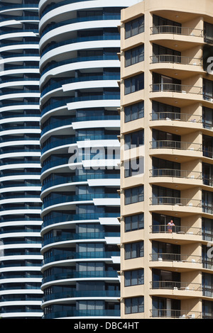 Highrise Wohnblocks. Broadbeach, Gold Coast, Queensland, Australien Stockfoto