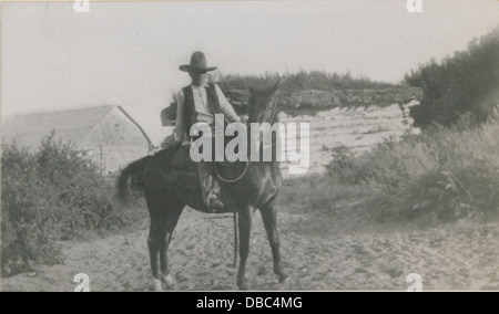 Emery Le Grandeur, weltweit Champion Rider, Cabri, Saskatchewan, bereit für den Bereich (HS85-10-33344) Stockfoto