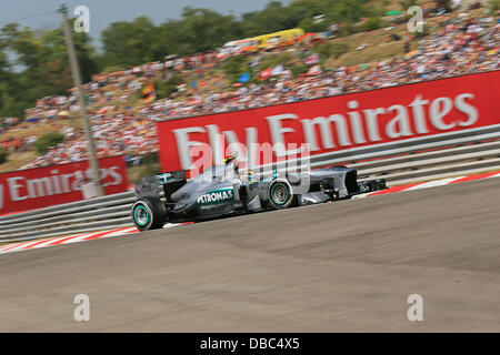 Budapest, Ungarn. 28. Juli 2013. 2013 Hugarian Grand Prix, Hungaroring. Lewis Hamilton führt und gewinnt den Hungaroring GP Credit: Action Plus Sport/Alamy Live News Stockfoto