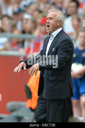 Solna, Schweden. 28. Juli 2013. Coach Even Pellerud reagiert während der UEFA Women «s EURO 2013 Finale Fußball match zwischen Deutschland und Norwegen in der Freunde-Arena in Solna, Schweden 28. Juli 2013. Foto: Carmen Jaspersen/Dpa/Alamy Live News Stockfoto