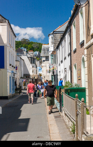 Gasse in Looe in Cornwall, England, Vereinigtes Königreich, Europa. Stockfoto