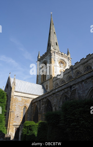 Die Kirche der Heiligen dreifaltigkeit in Stratford upon Avon, wo William Shakespeare in einem denkmalgeschützten Gebäude begraben ist Stockfoto