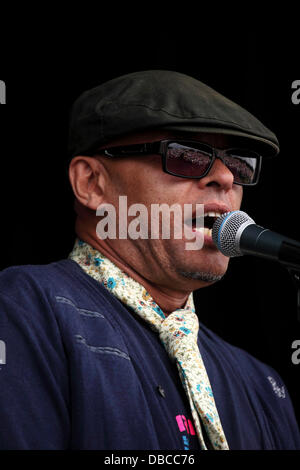 South Shields, Großbritannien. 28. Juli 2013. Garry Christian von den Christen beim South Tyneside Sommerfestival. Das gratis-Festival findet im Bents Park in South Shields. Bildnachweis: Whyeyephotography/Alamy Live-Nachrichten Stockfoto