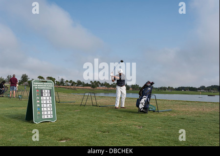 Einwohner des Dorfes an der Sarasota Golf Driving Range in den Dörfern, Florida USA. Die Dörfer Florida. Stockfoto