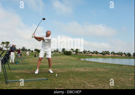 Einwohner des Dorfes an der Sarasota Golf Driving Range in den Dörfern, Florida USA. Die Dörfer Florida. Stockfoto