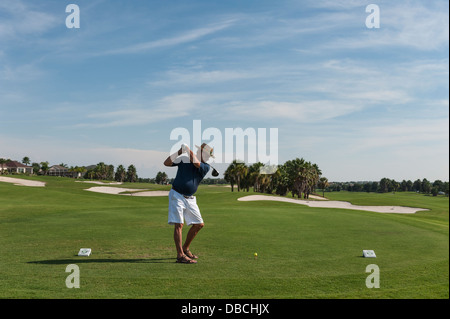 Golfen im Amelia an der Mallory Hill Country Club Inder Dörfer, Florida Bewohner. Stockfoto