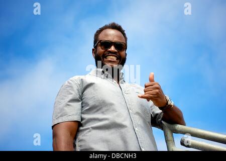 Huntington Beach, CA, USA. 28. Juli 2013. 28. Juli 2013: Sal Masekela ist gerade die Aktion bei der Vans uns Open of Surfing Competition findet am Huntington Beach, CA. Credit: Csm/Alamy Live-Nachrichten Stockfoto