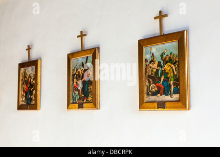 Christliche Gemälde an der Wand in Felsenkapel, Österreich Stockfoto
