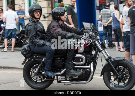 Regelmäßige UK Bike Meet und Bike Festival in der Marktstadt Calne in Wiltshire. Biker versammeln sich, um ihre Fahrräder zu zeigen und sich zu treffen. Stockfoto