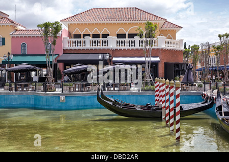 Waterside Szene im neu erbauten Einkaufszentrum Venedigs namens "The Venezia" in Hua hin Thailand Asia Stockfoto