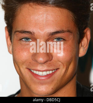 Die nur Weg ist Essex' star Joey Essex macht einen persönlichen Auftritt bei der NIP + FAB stehen im Westfield Shopping Centre London, England - 21.05.11 Stockfoto