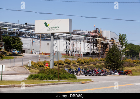 Verso Papierfabrik ist in Bucksport, Maine abgebildet. Stockfoto