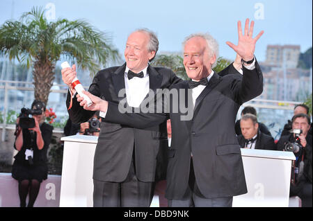 Jean-Pierre Dardenne und Luc Dardenne, Internationale Filmfestspiele von Cannes 2011 - Palme d ' or Gewinner Photocall Cannes, Frankreich - 22.05.11 Stockfoto