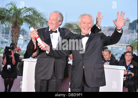 Jean-Pierre Dardenne und Luc Dardenne, Internationale Filmfestspiele von Cannes 2011 - Palme d ' or Gewinner Photocall Cannes, Frankreich - 22.05.11 Stockfoto