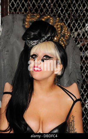 Lady Gaga hat einen Instore-Auftritt bei Best Buy, ihr neues Album "Born This Way" New York City, USA - 23.05.11 zu fördern Stockfoto