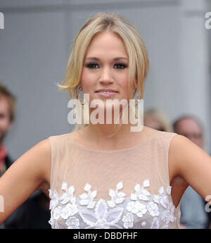 Carrie Underwood Simon Fuller erhält einen Stern auf dem Hollywood Walk of Fame. Los Angeles, Kalifornien - 23.05.11 Stockfoto