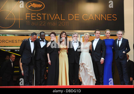 Johnnie To, Mahamat-Saleh Haroun, Nansun Shi, Martina Gusman, Robert De Niro, Linn Ullmann, Jude Law, Uma Thurman und Olivier Assayas Cannes International Film Festival 2011 - roter Teppich für "Les Klangkunst-Aimes" und Abschlussfeier - Ankünfte Cannes, Frankreich - 22.05.11 Stockfoto