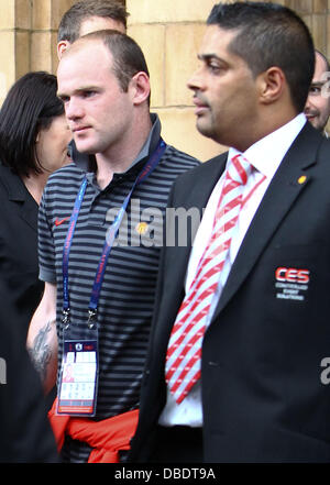 Wayne Rooney die Manchester United-Team und Management verlassen ihre London Hotel, nachdem er vom FC Barcelona in der Champions-League-Finale (28 Mai 11) London, England - 29.05.11 geschlagen Stockfoto