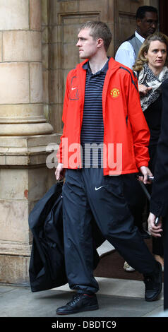 Darren Fletcher die Manchester United-Team und Management verlassen ihre London Hotel, nachdem er vom FC Barcelona in der Champions-League-Finale (28 Mai 11) London, England - 29.05.11 geschlagen Stockfoto