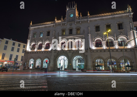 Fassade des Rossio-Bahnhofs in der Baixa, Lissabon, Portugal Stockfoto